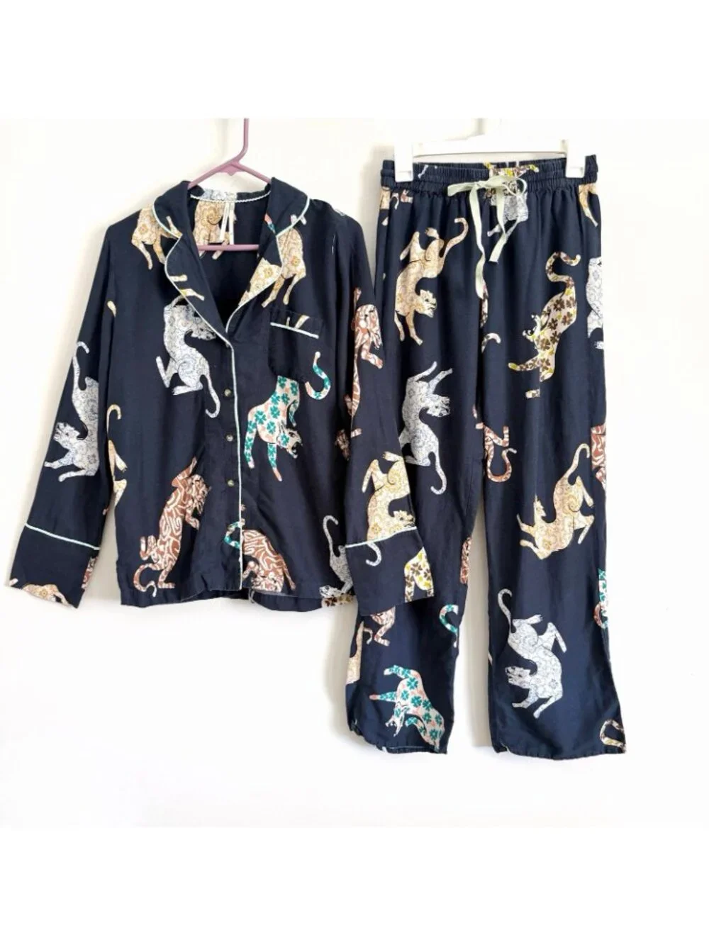 Anthropologie Navy Blue Leopard Print Flannel Pajama Set Shirt Pants Women’s XS